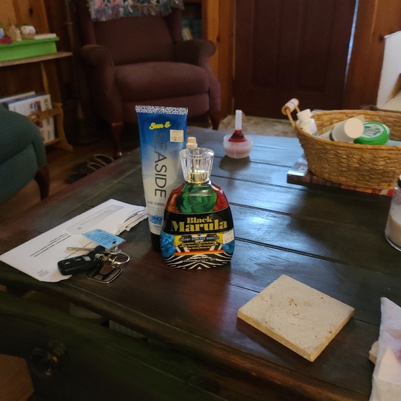 Tanning lotion - Picture 1 of 16